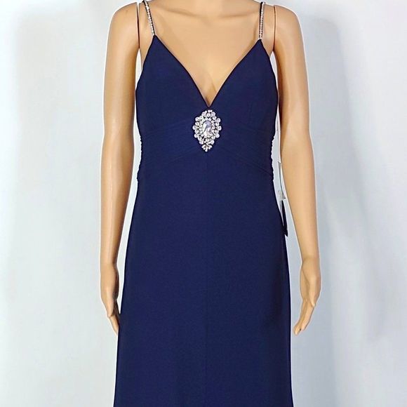 Alyce Designs Dresses & Skirts - 💕 Host Pick💕NWT Alyce Design V-Neck Formal Gown in Navy Blue